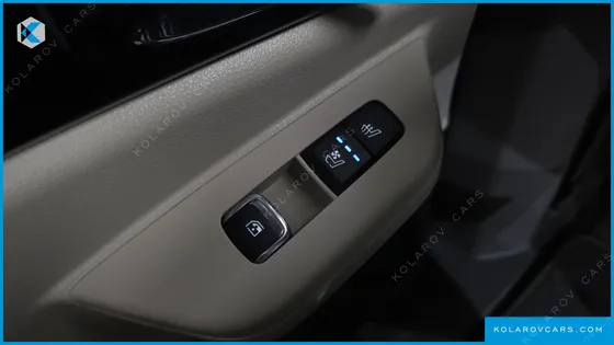 KIA CARNIVAL HEV 9SEATER SIGNATURE