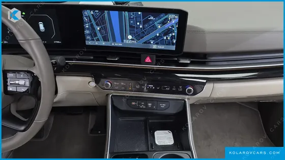 KIA CARNIVAL HEV 9SEATER SIGNATURE