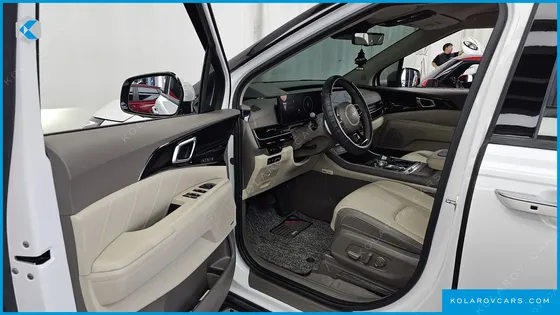 KIA CARNIVAL GASOLINE 7-SEATER HI LIMOUSINE