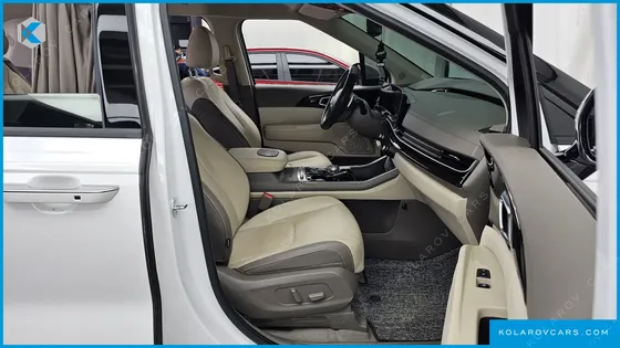 KIA CARNIVAL GASOLINE 7-SEATER HI LIMOUSINE