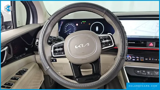 KIA CARNIVAL GASOLINE 7-SEATER HI LIMOUSINE