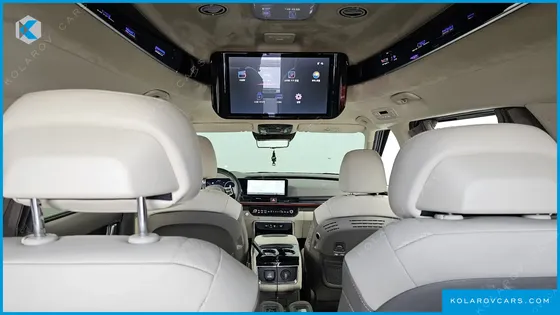 KIA CARNIVAL GASOLINE 7-SEATER HI LIMOUSINE