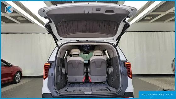 KIA CARNIVAL GASOLINE 7-SEATER HI LIMOUSINE