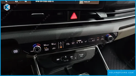 KIA CARNIVAL HEV 9SEATER NOBLESS