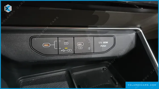 KIA CARNIVAL HEV 9SEATER SIGNATURE