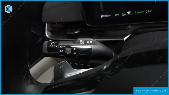 KIA CARNIVAL HEV 9SEATER SIGNATURE
