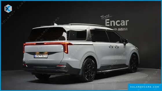 KIA CARNIVAL GASOLINE 9-SEATER GRAVITY