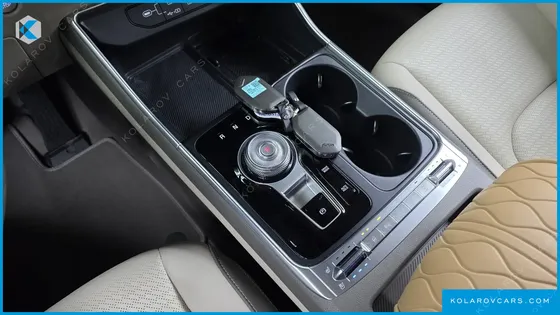 KIA CARNIVAL GASOLINE 9-SEATER GRAVITY