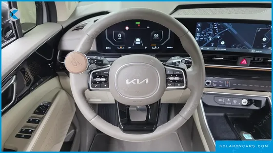 KIA CARNIVAL GASOLINE 9-SEATER GRAVITY