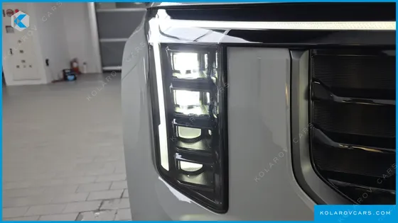 KIA CARNIVAL GASOLINE 9-SEATER GRAVITY