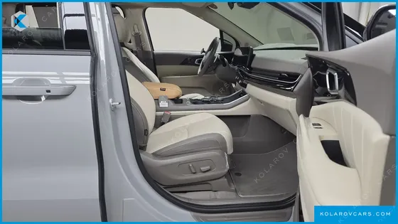 KIA CARNIVAL GASOLINE 9-SEATER GRAVITY