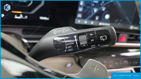 KIA CARNIVAL GASOLINE 9-SEATER GRAVITY