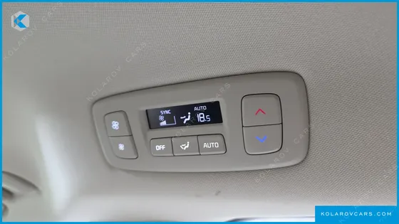 KIA CARNIVAL GASOLINE 9-SEATER GRAVITY