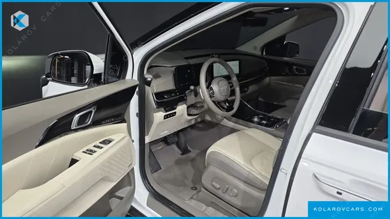 KIA CARNIVAL HEV 7-SEATER HI LIMOUSINE