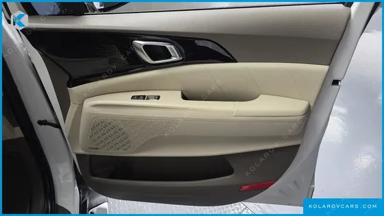 KIA CARNIVAL HEV 7-SEATER HI LIMOUSINE