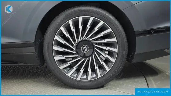 HYUNDAI GRANDEUR CALLIGRAPHY