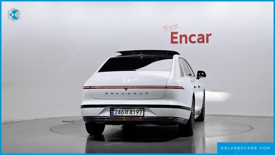 HYUNDAI GRANDEUR CALLIGRAPHY