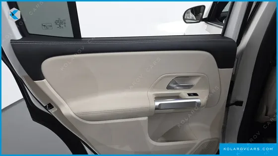 MERCEDES GLB-CLASS GLB220