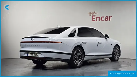 HYUNDAI GRANDEUR CALLIGRAPHY
