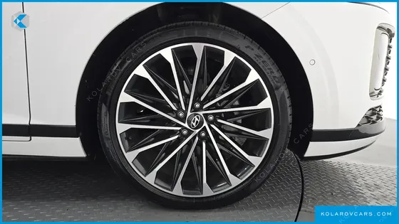 HYUNDAI GRANDEUR CALLIGRAPHY