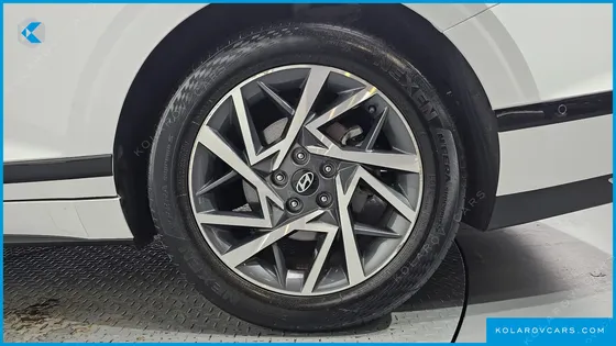 HYUNDAI GRANDEUR EXCLUSIVE
