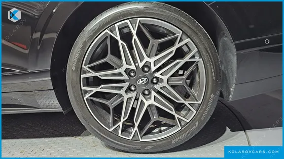 HYUNDAI GRANDEUR EXCLUSIVE