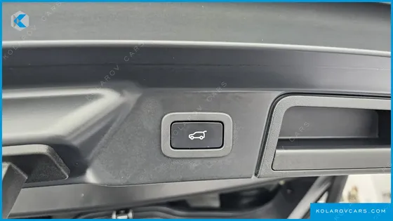 LAND ROVER RANGE ROVER VELAR 3.0 D300 R-DYNAMIC HSE