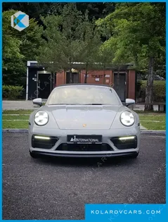 PORSCHE 911 CARRERA 4 GTS CABRIOLET