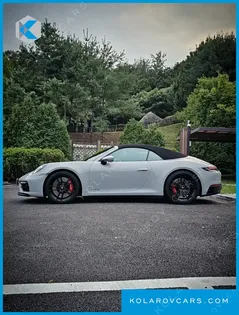 PORSCHE 911 CARRERA 4 GTS CABRIOLET