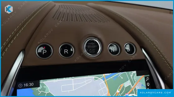 ASTON MARTIN DBX 4.0 V8 707