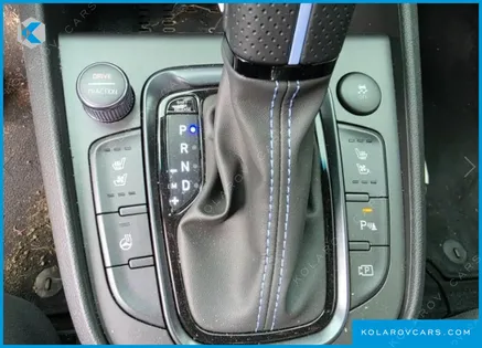HYUNDAI KONA GASOLINE 2.0 2WD