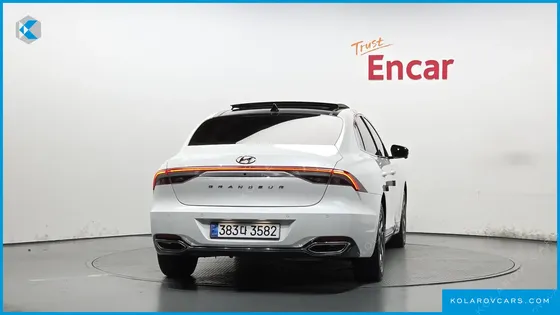 HYUNDAI GRANDEUR LE BLANC