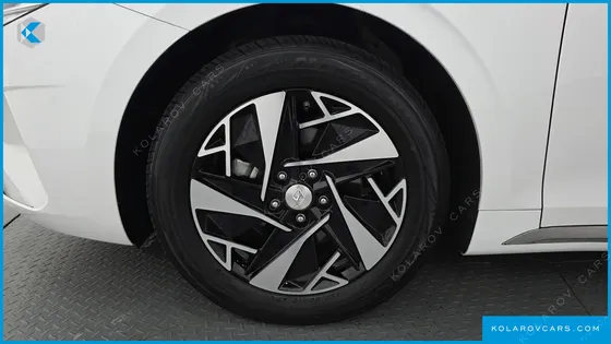 HYUNDAI GRANDEUR LE BLANC