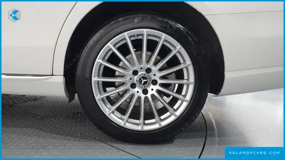 MERCEDES E-CLASS E220D 4MATIC EXCLUSIVE