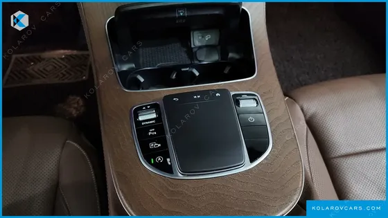 MERCEDES E-CLASS E220D 4MATIC EXCLUSIVE