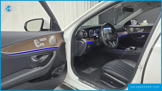 MERCEDES E-CLASS E300 4MATIC EXCLUSIVE