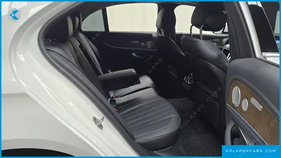 MERCEDES E-CLASS E300 4MATIC EXCLUSIVE