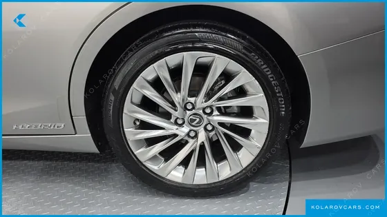 LEXUS ES LUXURY PLUS