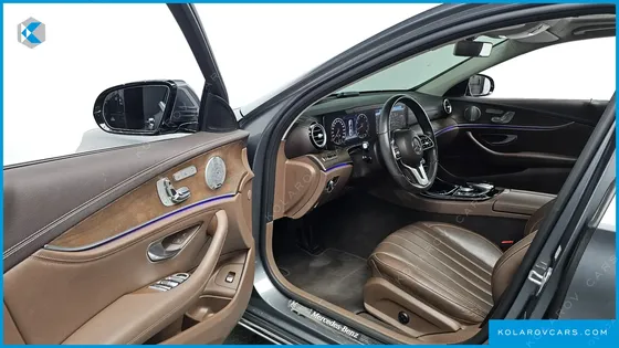 MERCEDES E-CLASS E300 4MATIC EXCLUSIVE