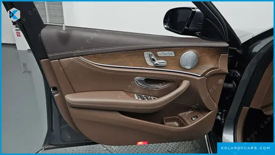 MERCEDES E-CLASS E300 4MATIC EXCLUSIVE