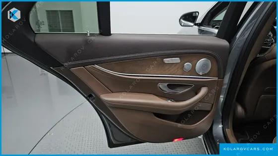 MERCEDES E-CLASS E300 4MATIC EXCLUSIVE