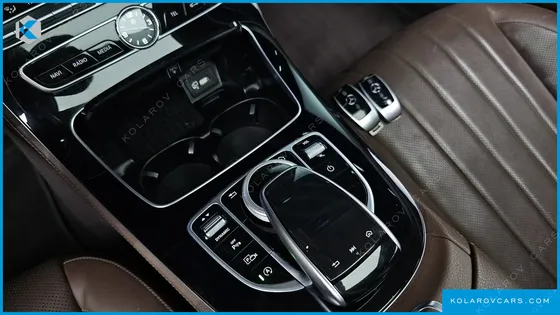 MERCEDES E-CLASS E300 4MATIC EXCLUSIVE