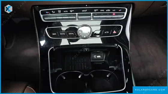 MERCEDES E-CLASS E300 4MATIC EXCLUSIVE