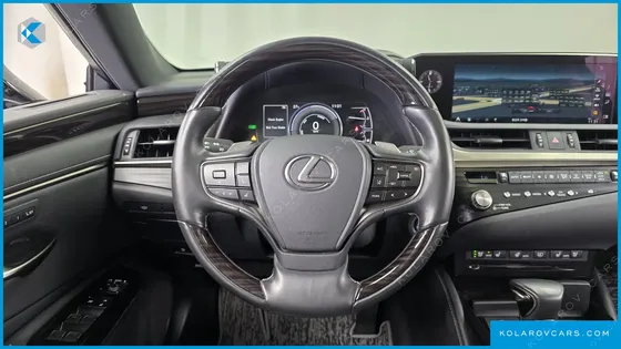 LEXUS ES LUXURY PLUS