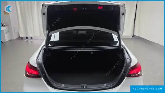 MERCEDES E-CLASS E220D 4MATIC AMG LINE