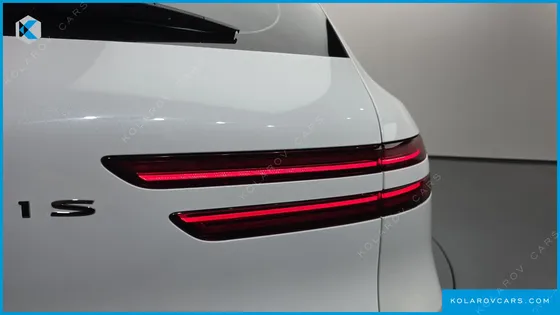 GENESIS GV70 2.5T GASOLINE 2WD