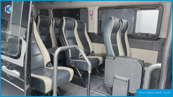 HYUNDAI SOLATI 15-SEATER