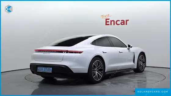 PORSCHE TAYCAN 4S