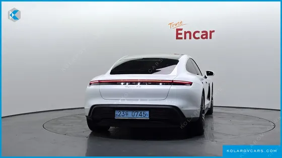 PORSCHE TAYCAN 4S