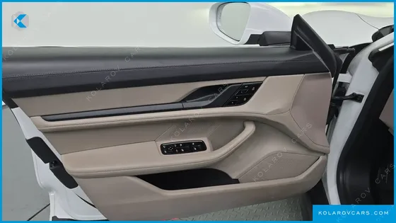 PORSCHE TAYCAN 4S